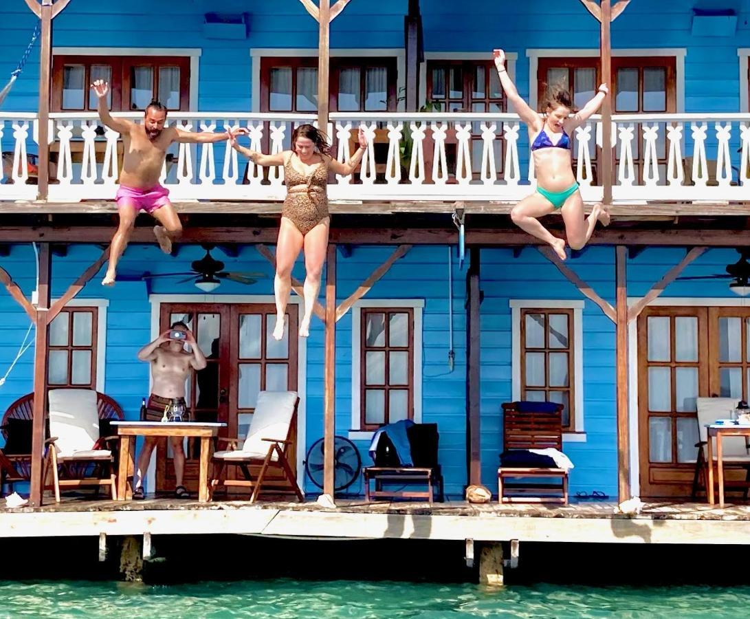 Casa Acuario Boutique Hotel โบกัสทาวน์ ภายนอก รูปภาพ