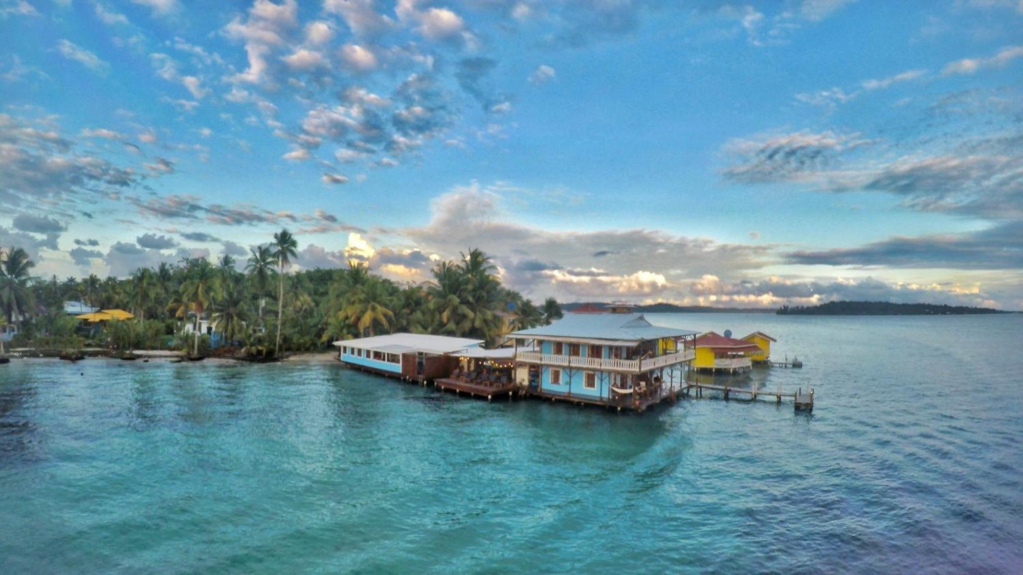Casa Acuario Boutique Hotel โบกัสทาวน์ ภายนอก รูปภาพ