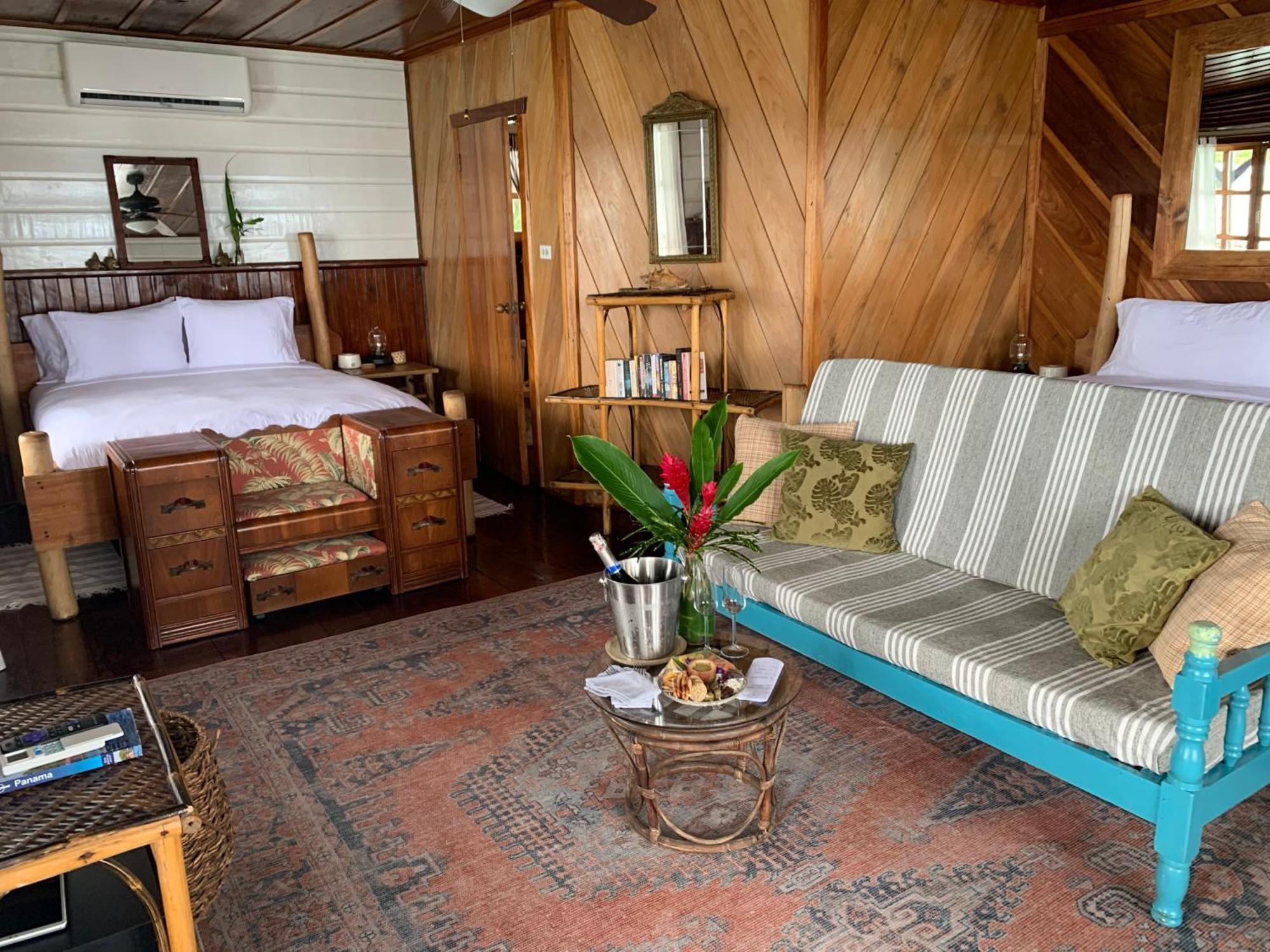 Casa Acuario Boutique Hotel โบกัสทาวน์ ภายนอก รูปภาพ